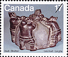 Cinq Inuit construisant un igloo 1979 - Timbre du Canada
